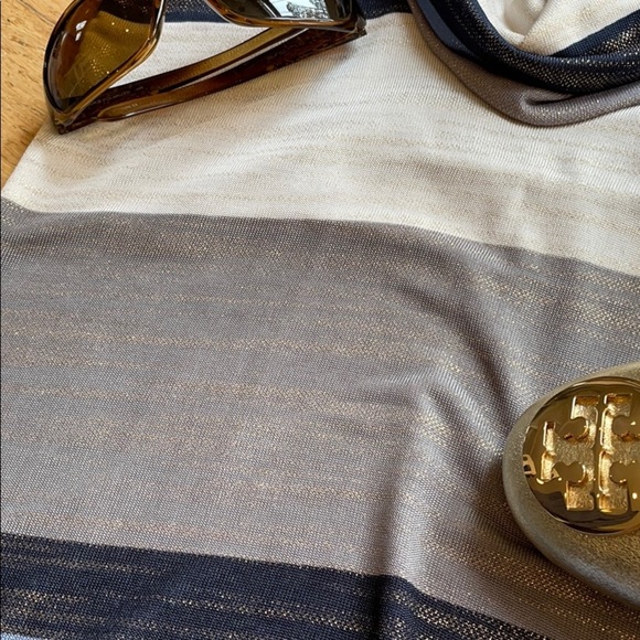 Coco Bianco Shimmering Cowl Neck Top - Picture 9 of 9